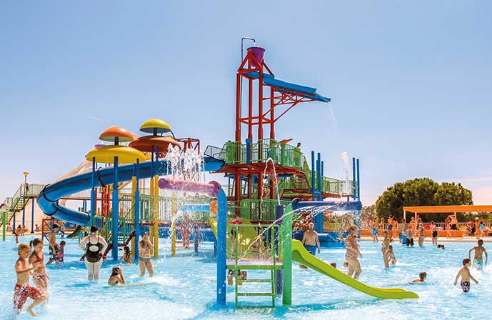 //www.jet2holidays.com/-/media/assets/product images - custom overview groups/fao/aquashow/fao_70156_aquashow_park_htl_0116_02.jpg